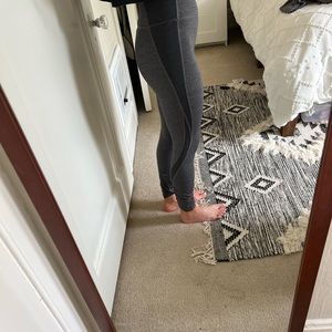 Lululemon size 4